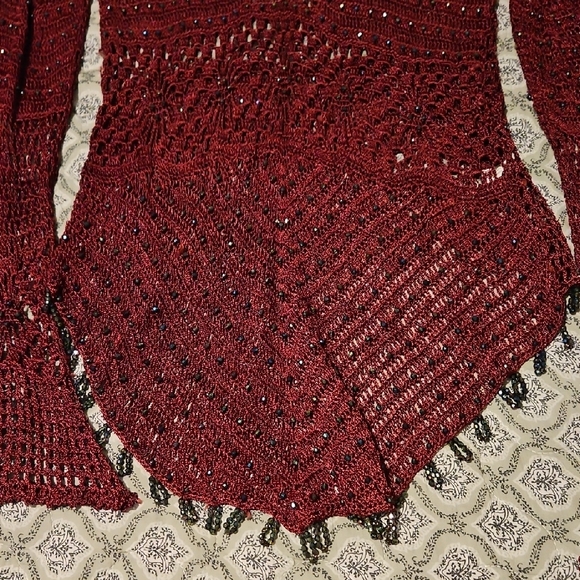 Elegant Red Knit Women's Top - Picture 4 of 12